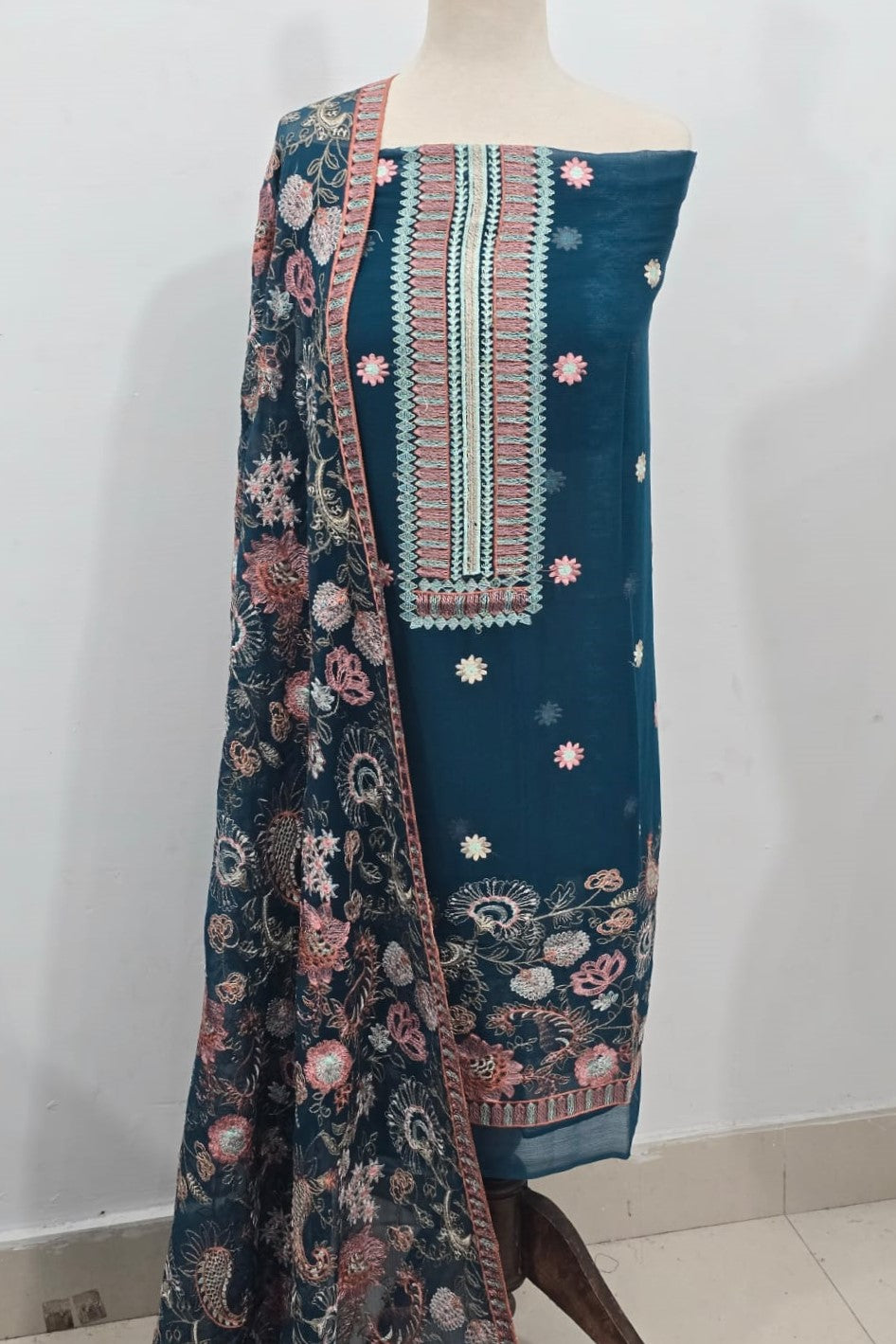 Bareeze Unstitched Embroidered Chiffon SD 2pc