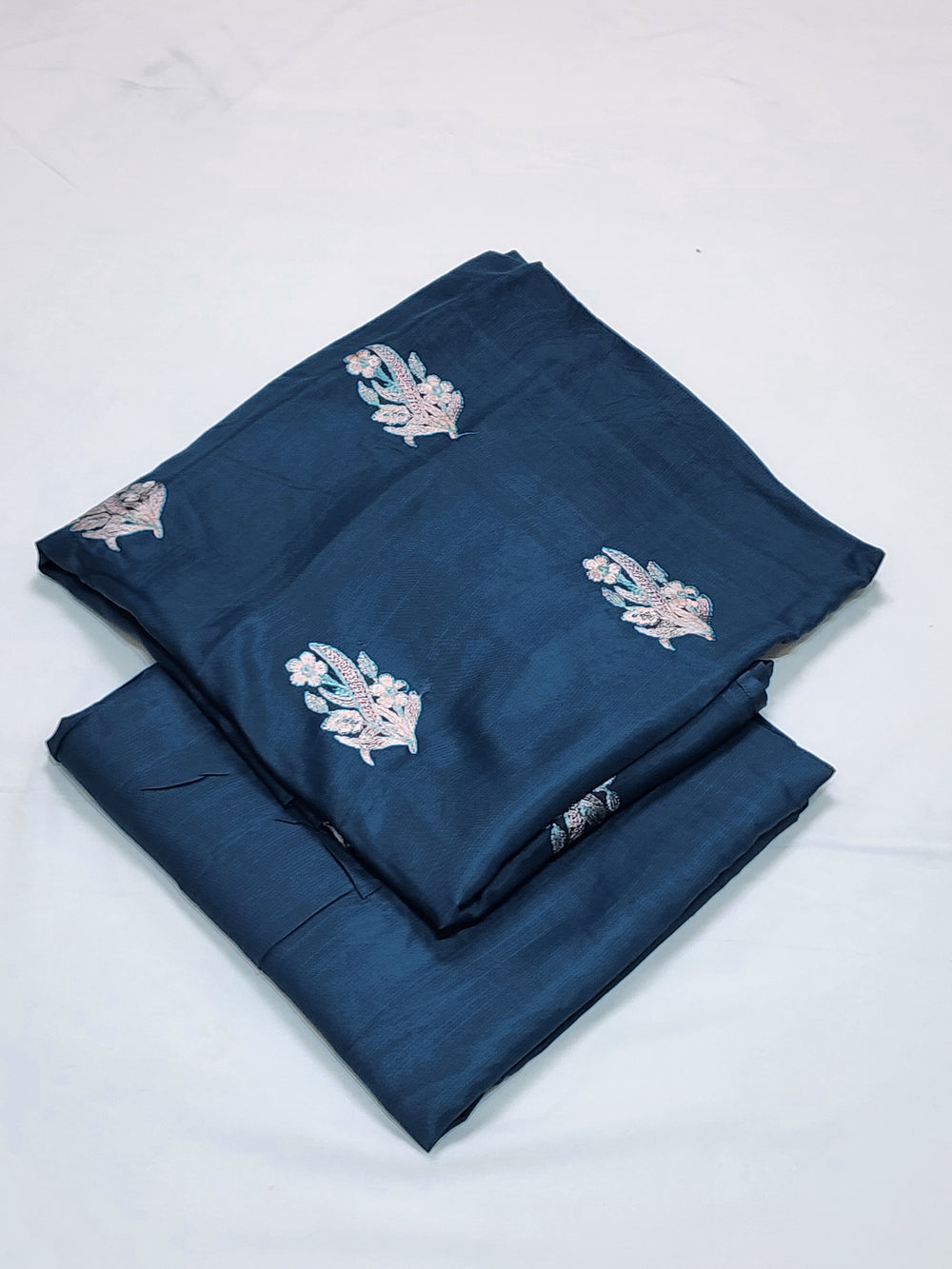 DSG-B-EMB-KHDR-131