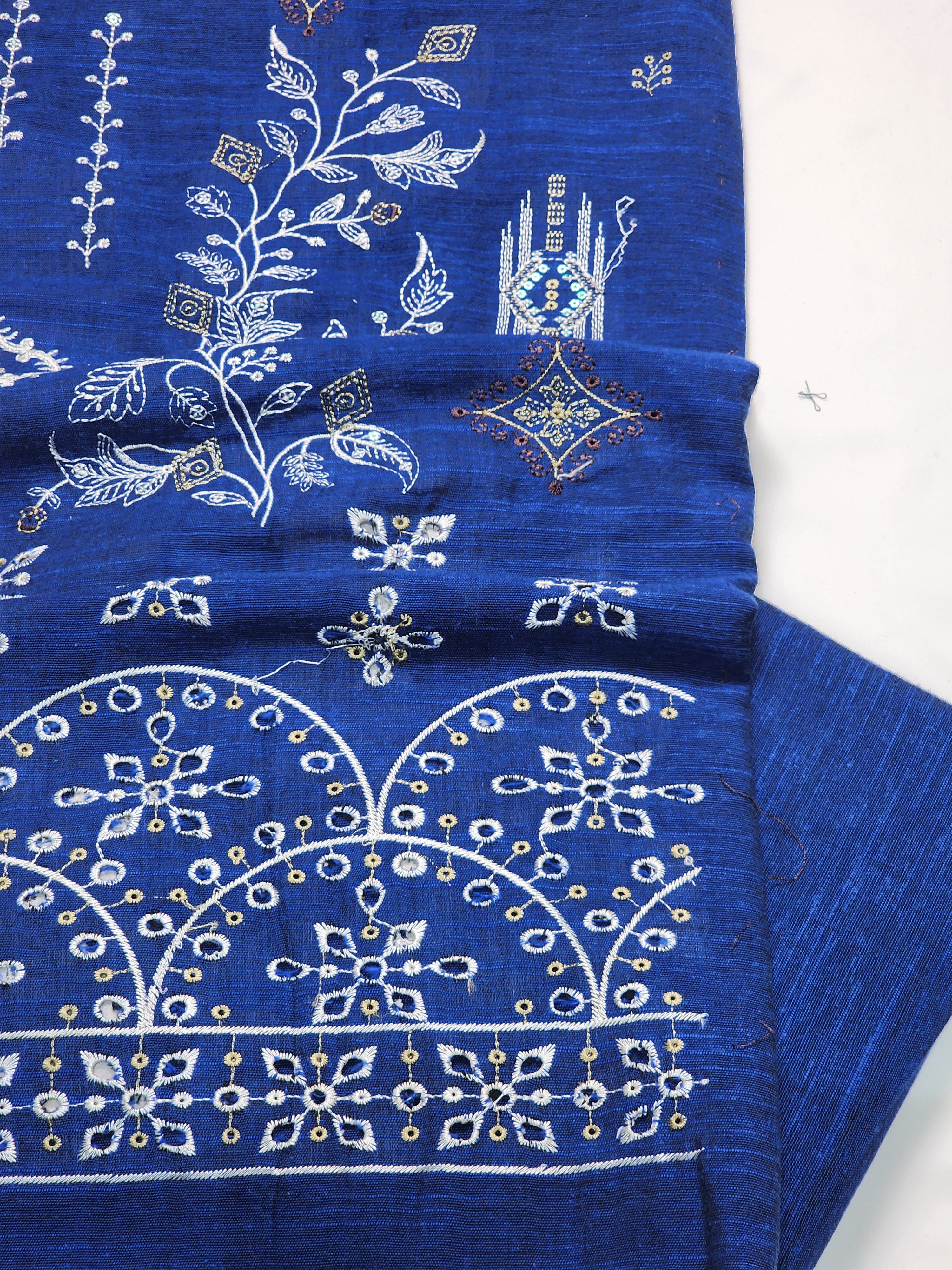 DSG-B-EMB-KHDR-142