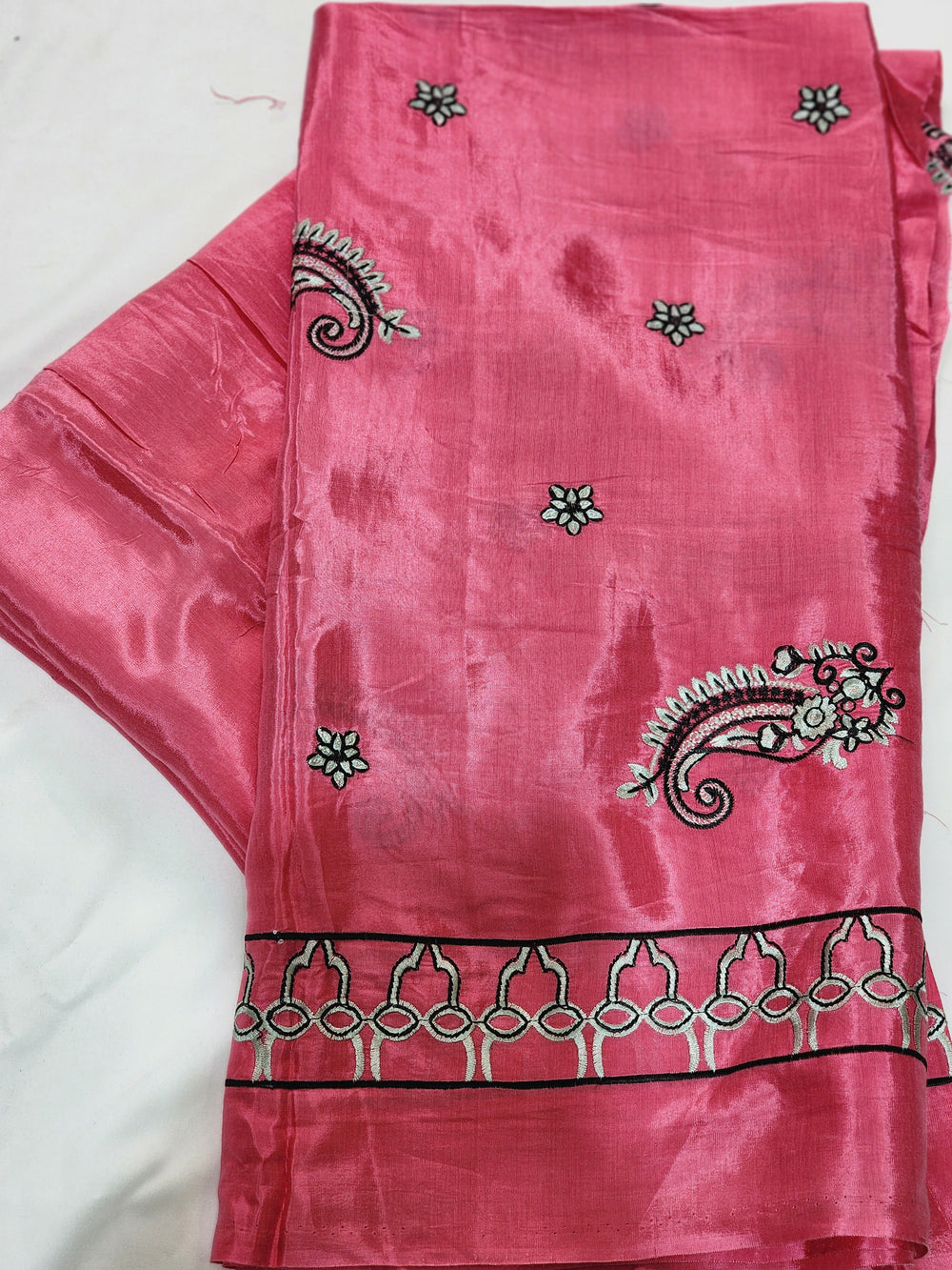 DSG-EMB-SILK-224