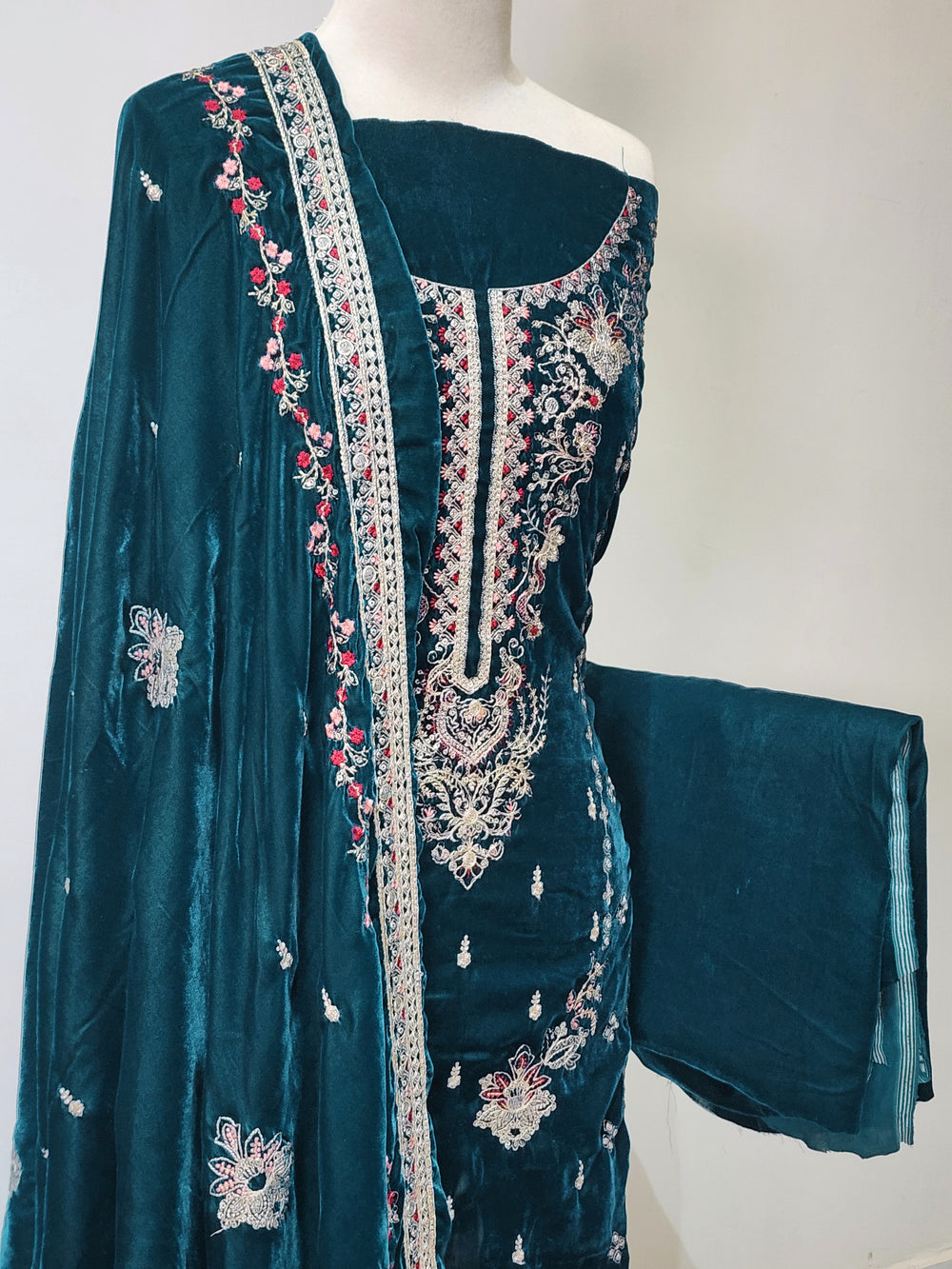 DSG-EMB-VELVET-148