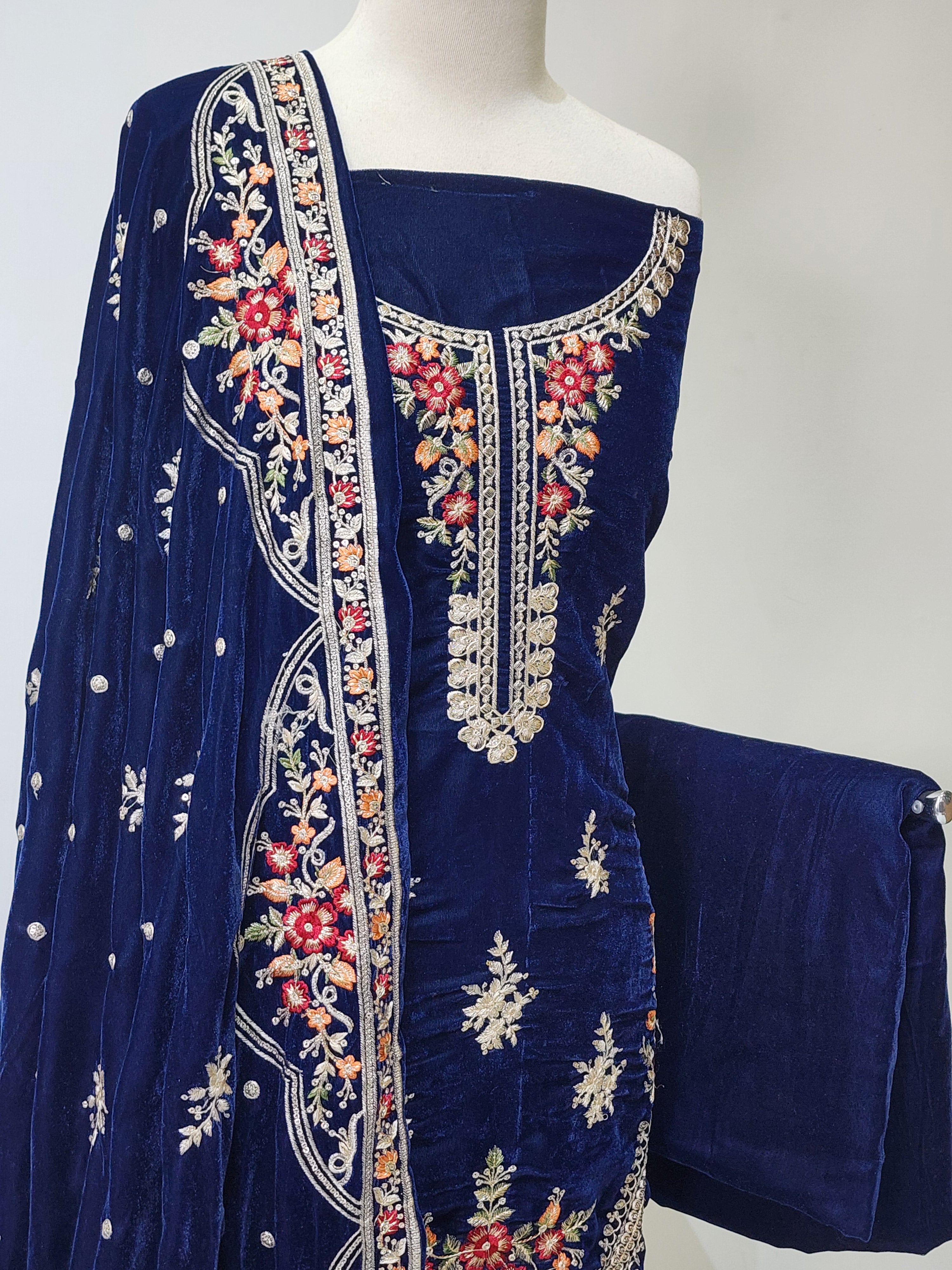 DSG-EMB-VELVET-152