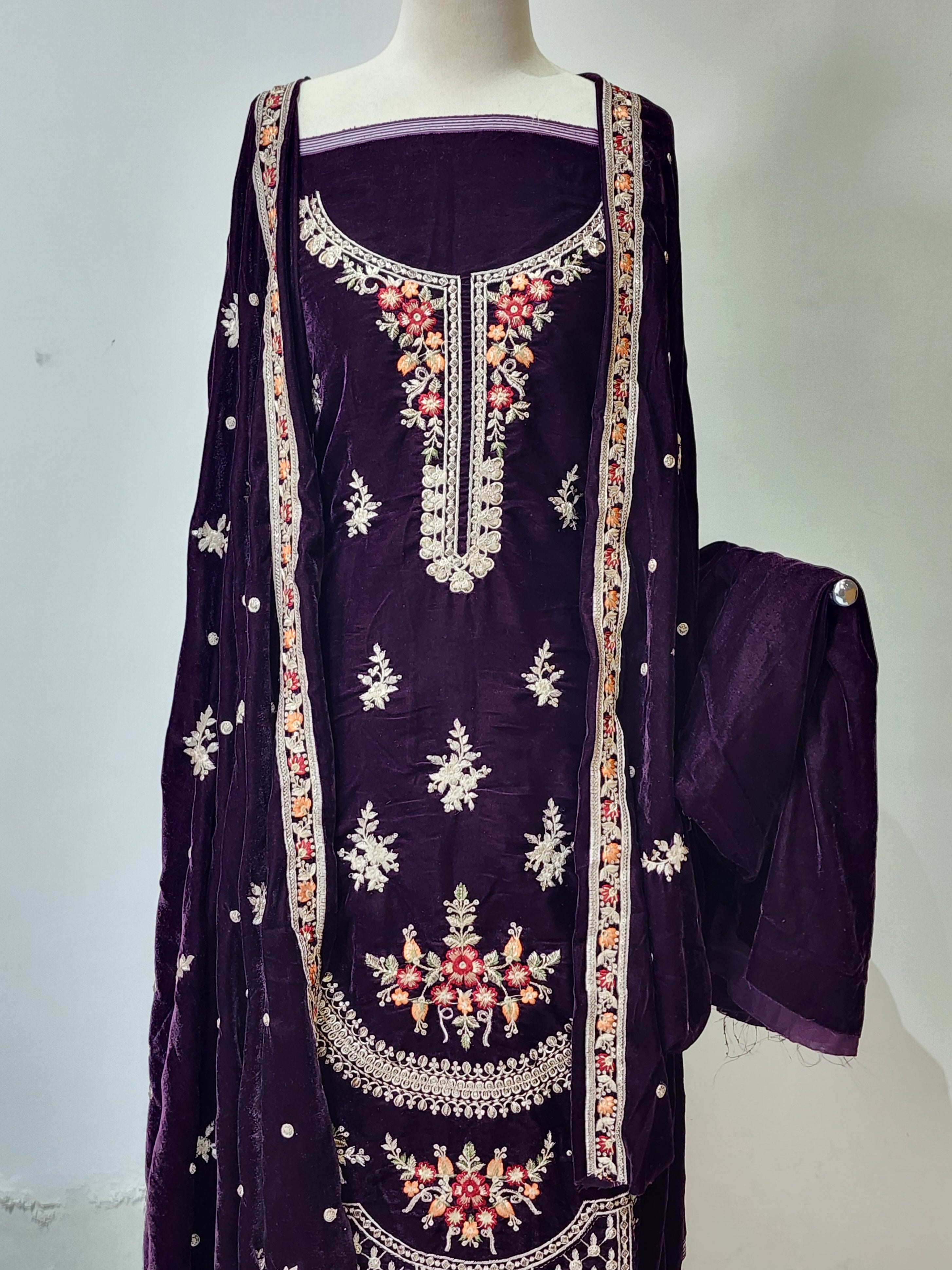 DSG-EMB-VELVET-154