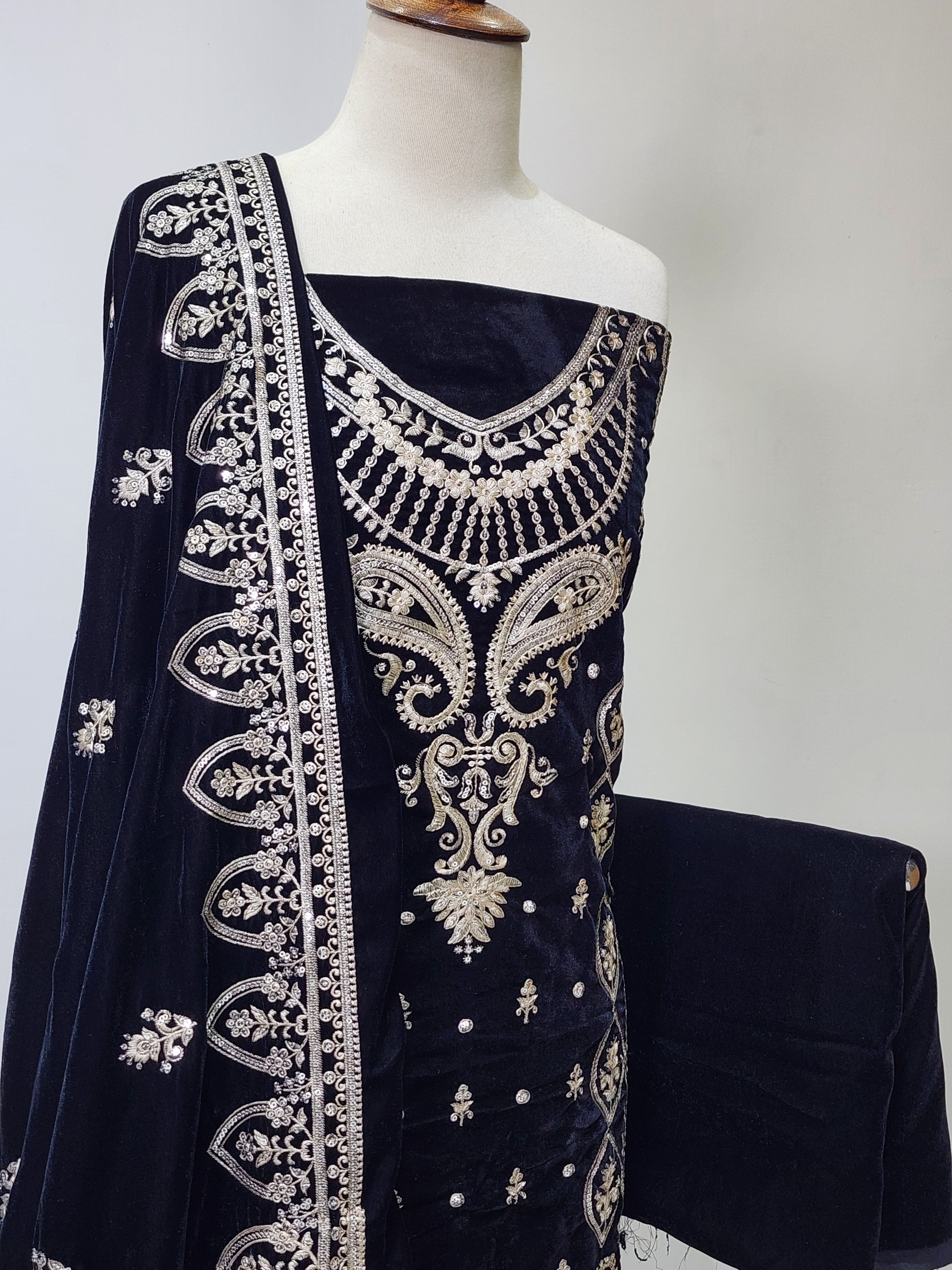 DSG-EMB-VELVET-157
