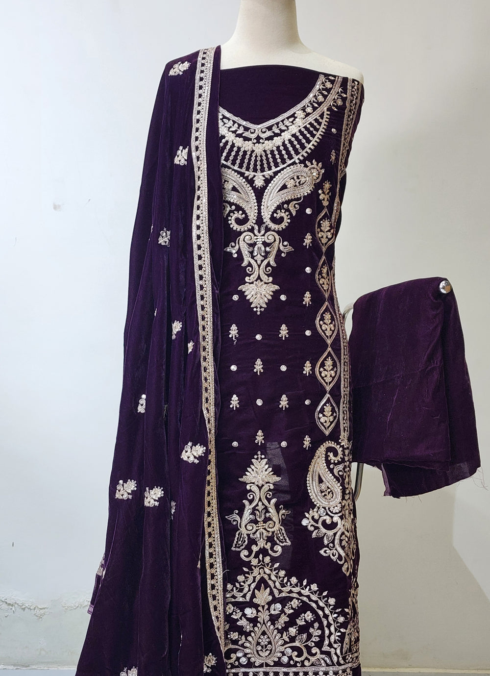 DSG-EMB-VELVET-160
