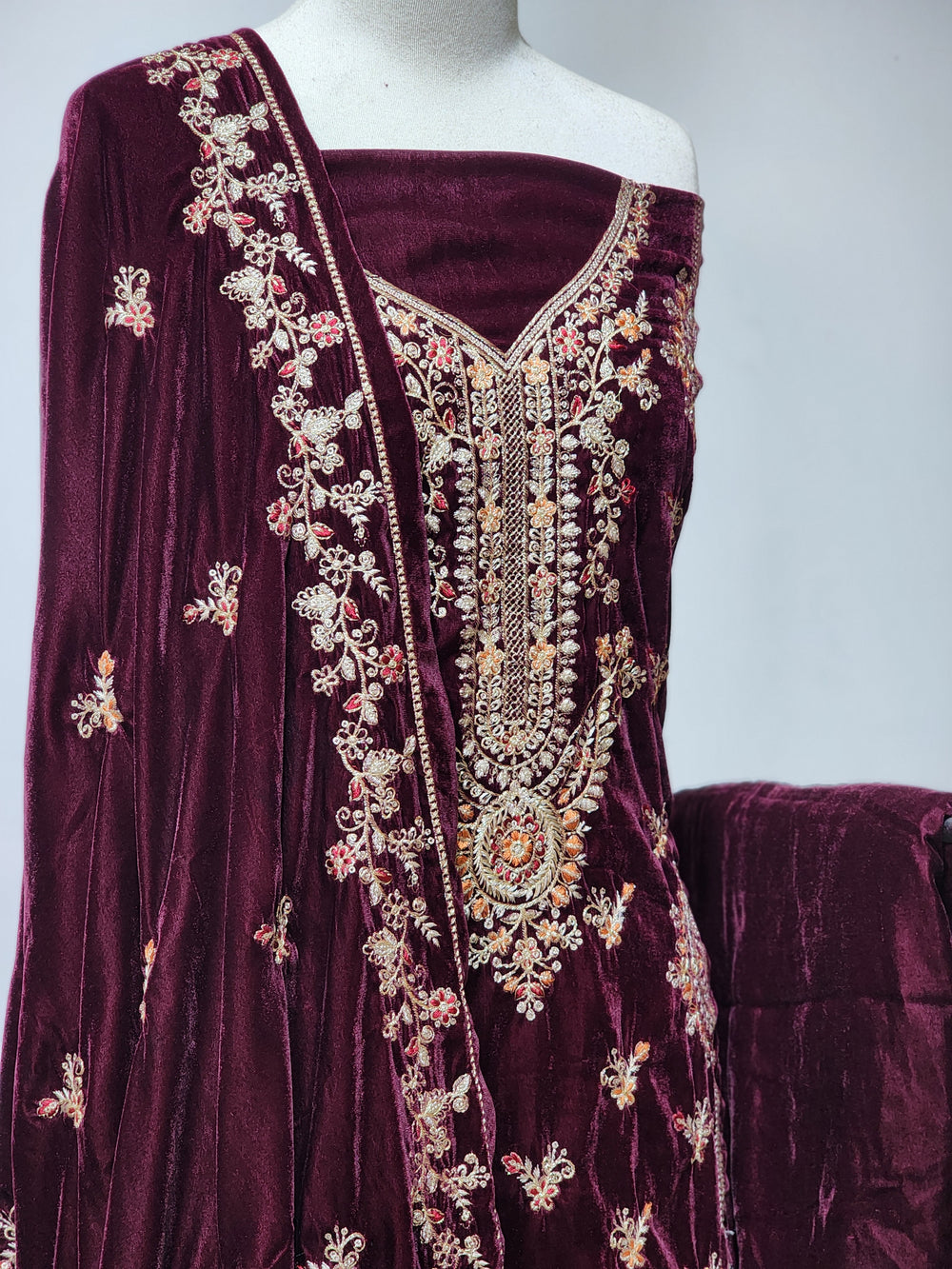 DSG-EMB-VELVET-176