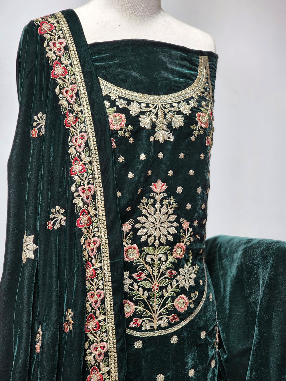 DSG-EMB-VELVET-180