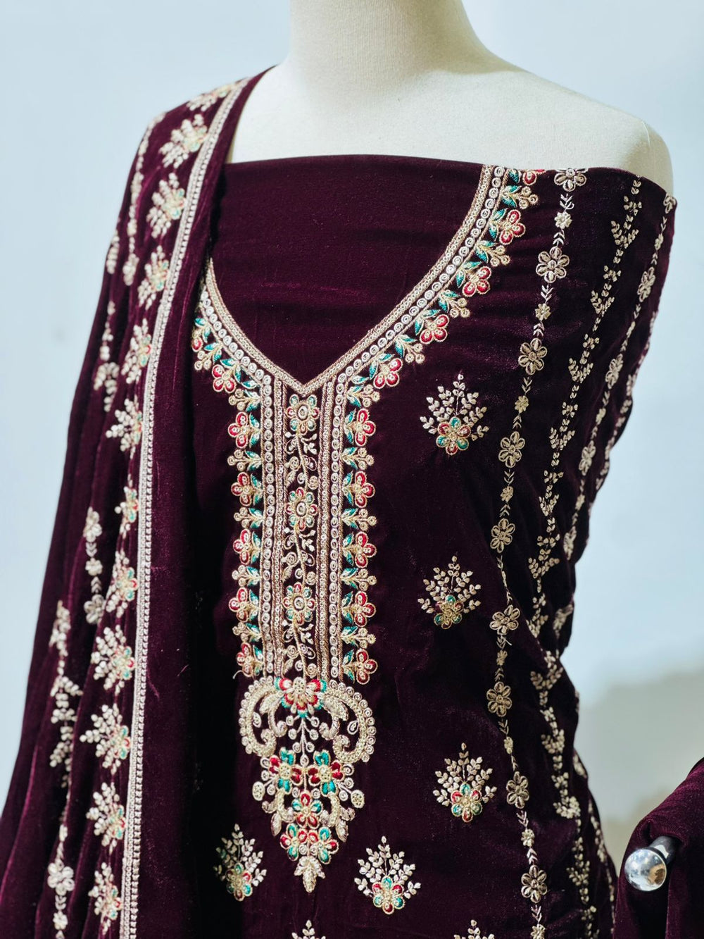 DSG-EMB-VELVET-188