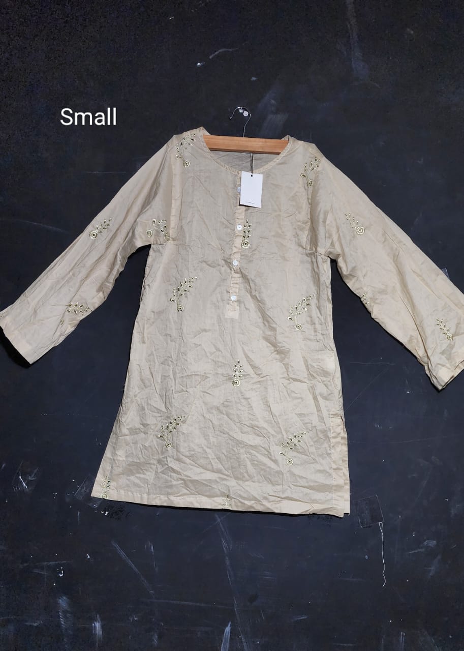 EMB-SMALL-82
