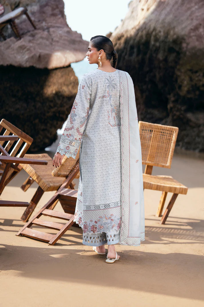 FLRNT-LUX-LAWN-1685