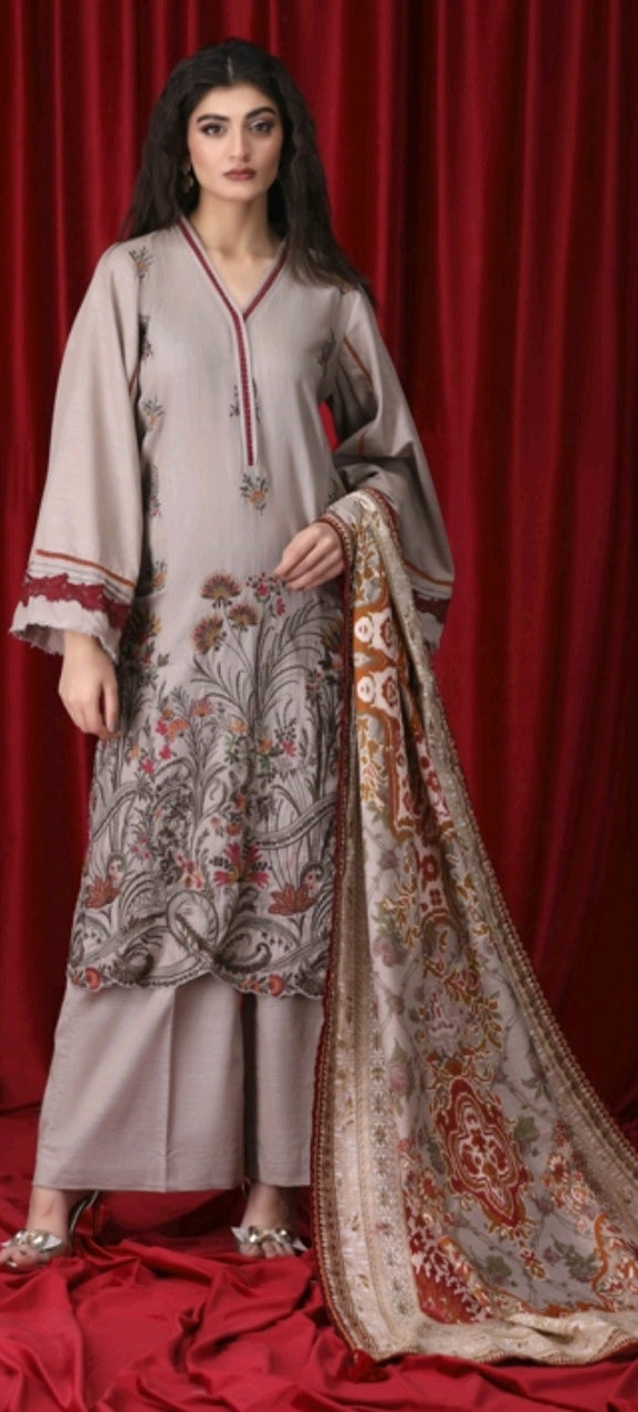 Hania Minahil Embroidered Khaddar 3pc