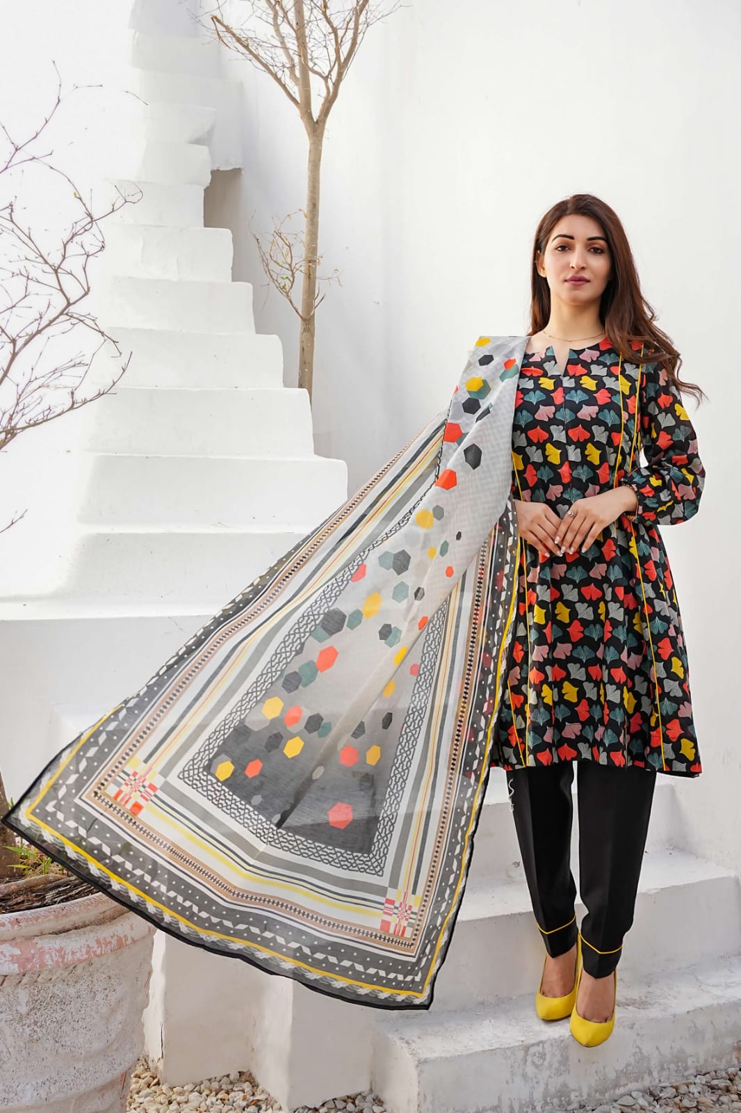 JAFF-ARBISH-LAWN-1047