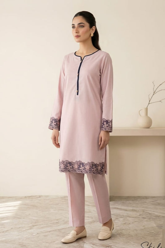 La Reine Stitched Embroidered 2Pc