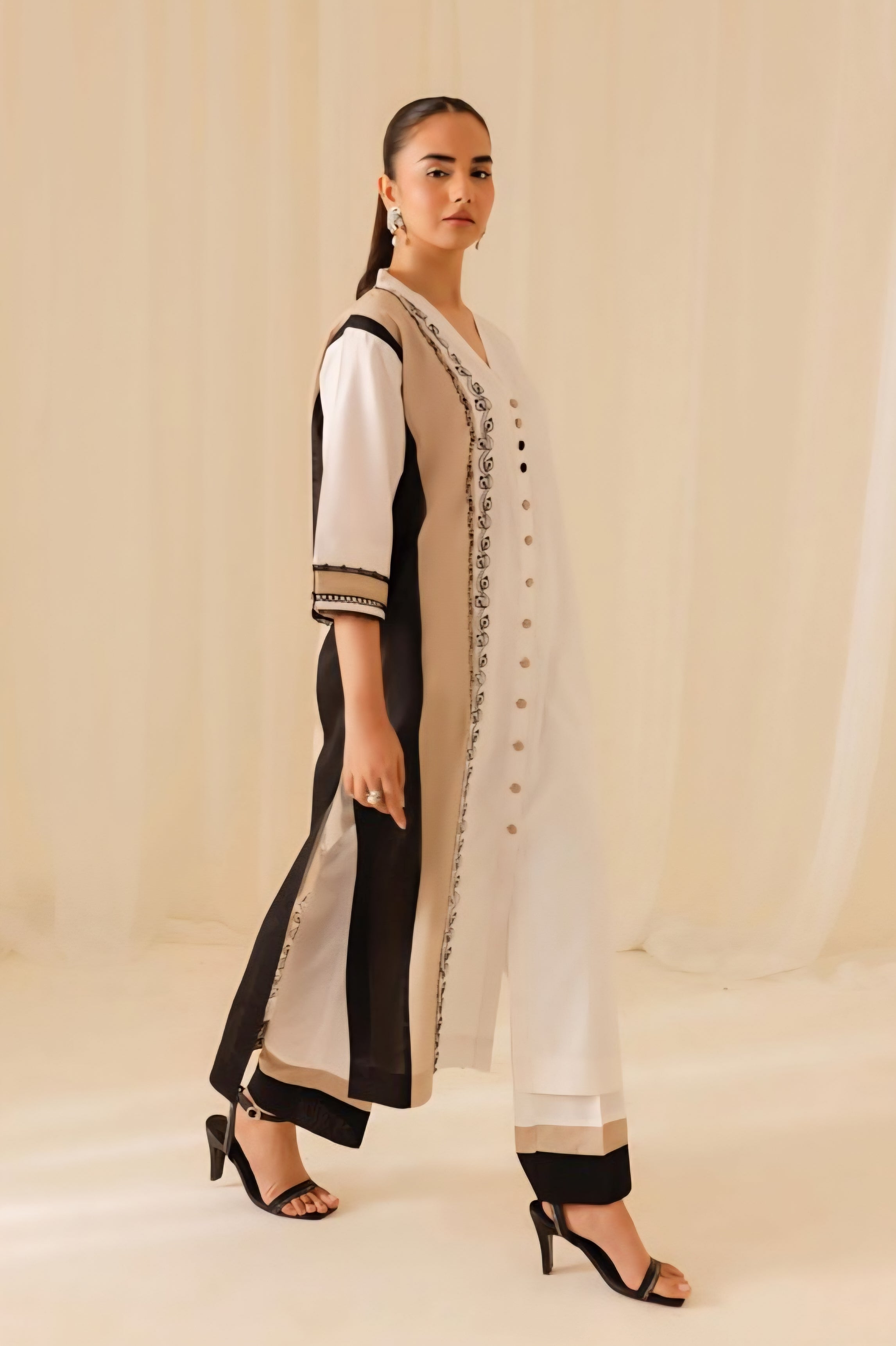 Mahnur Stitched Plain Embroidered Lawn ST 2pc