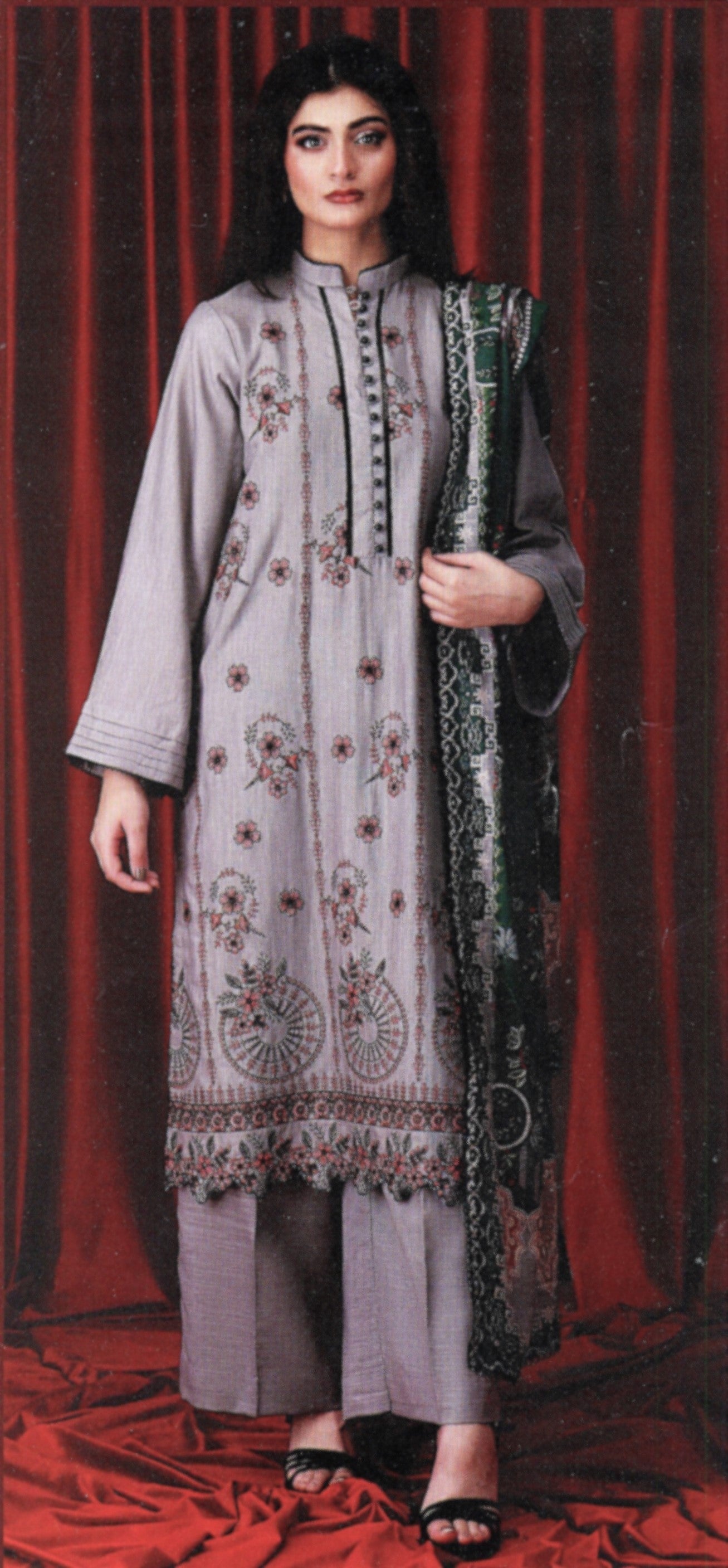 Hania Minahil Embroidered Khaddar 3pc