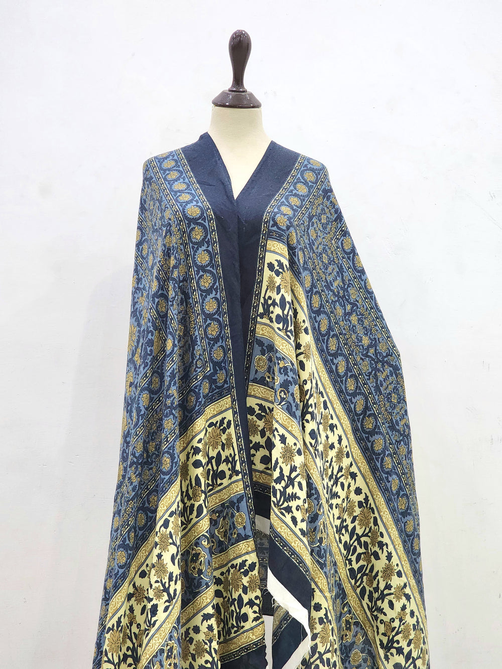 SAPP-WOOL-SHAWL-95
