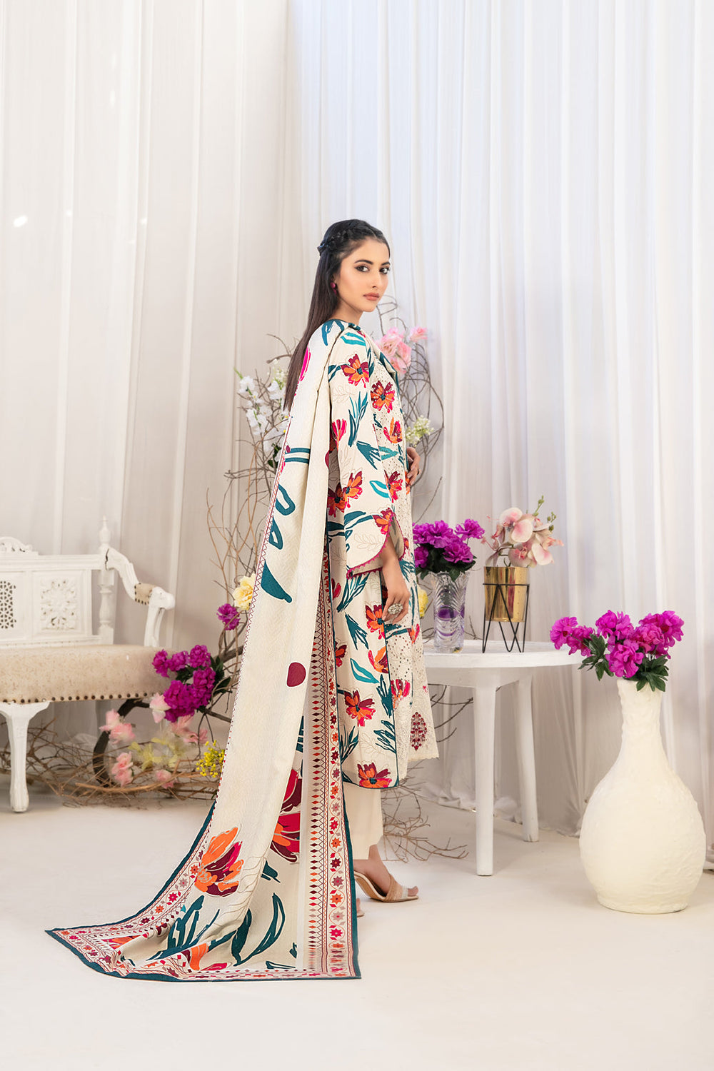 TWKL-LACECIA-D5615