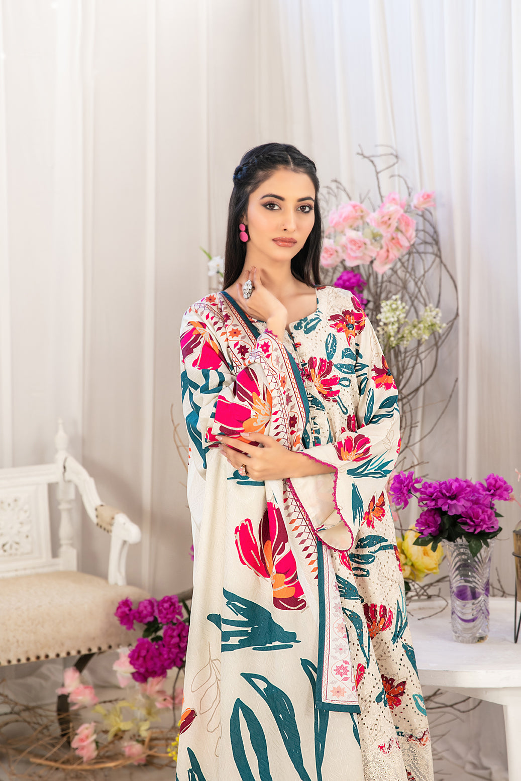 TWKL-LACECIA-D5615