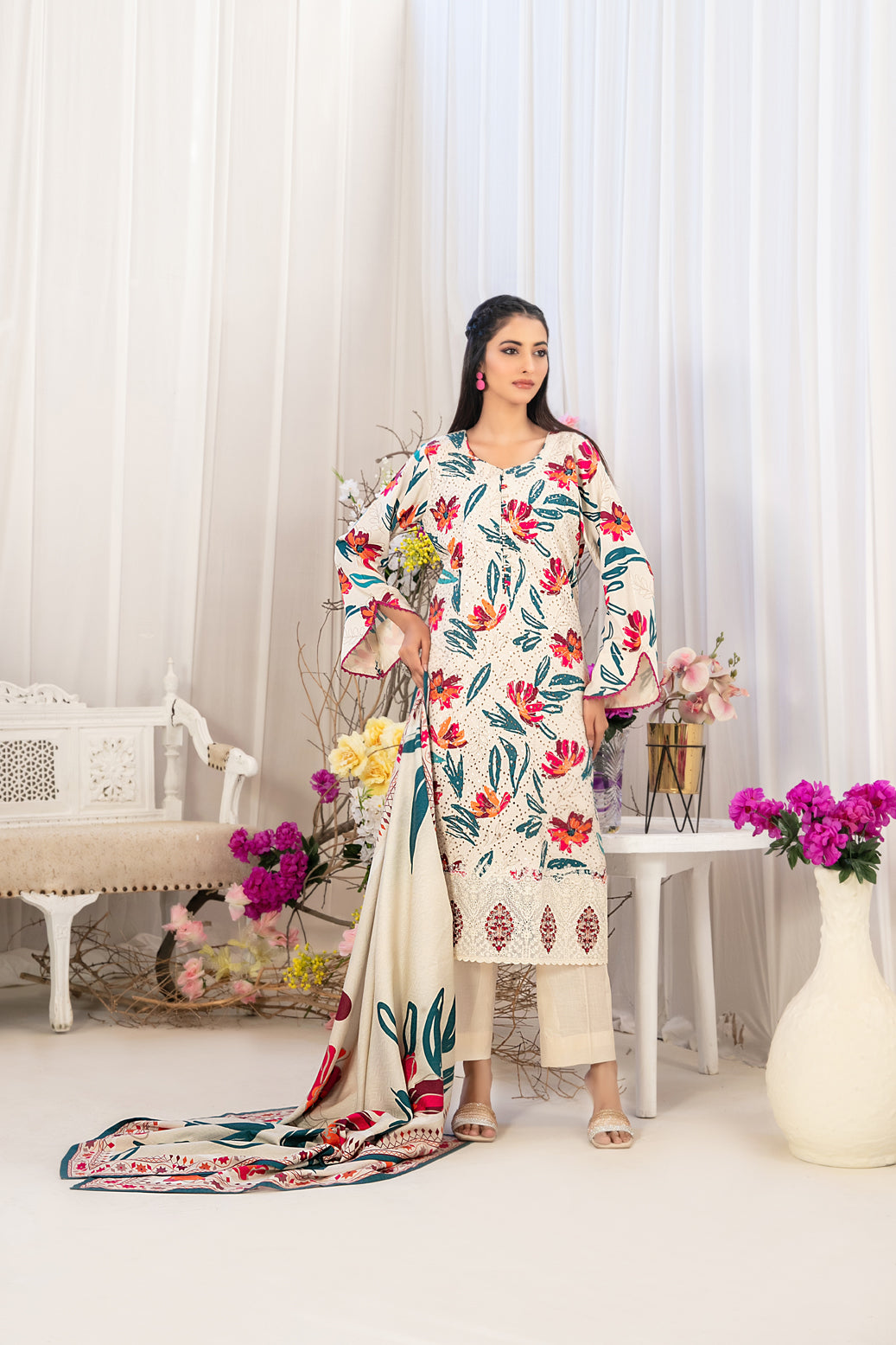 TWKL-LACECIA-D5615
