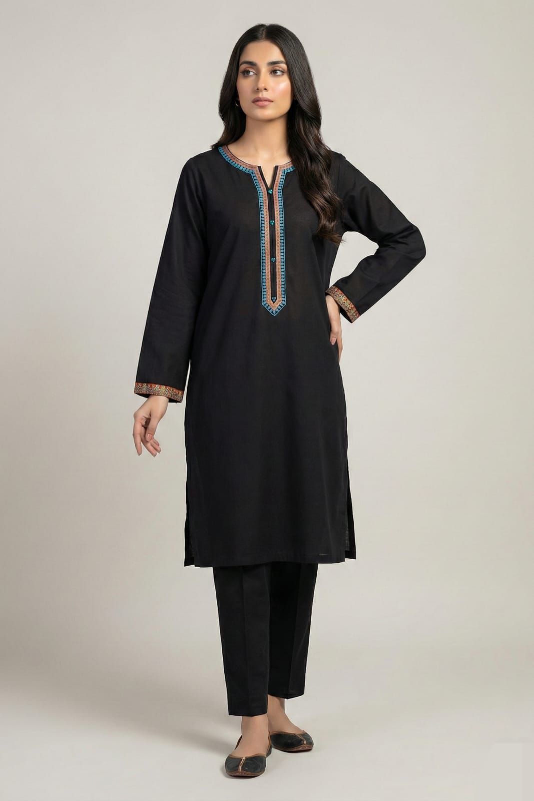 La Reine Stitched Embroidered 2Pc