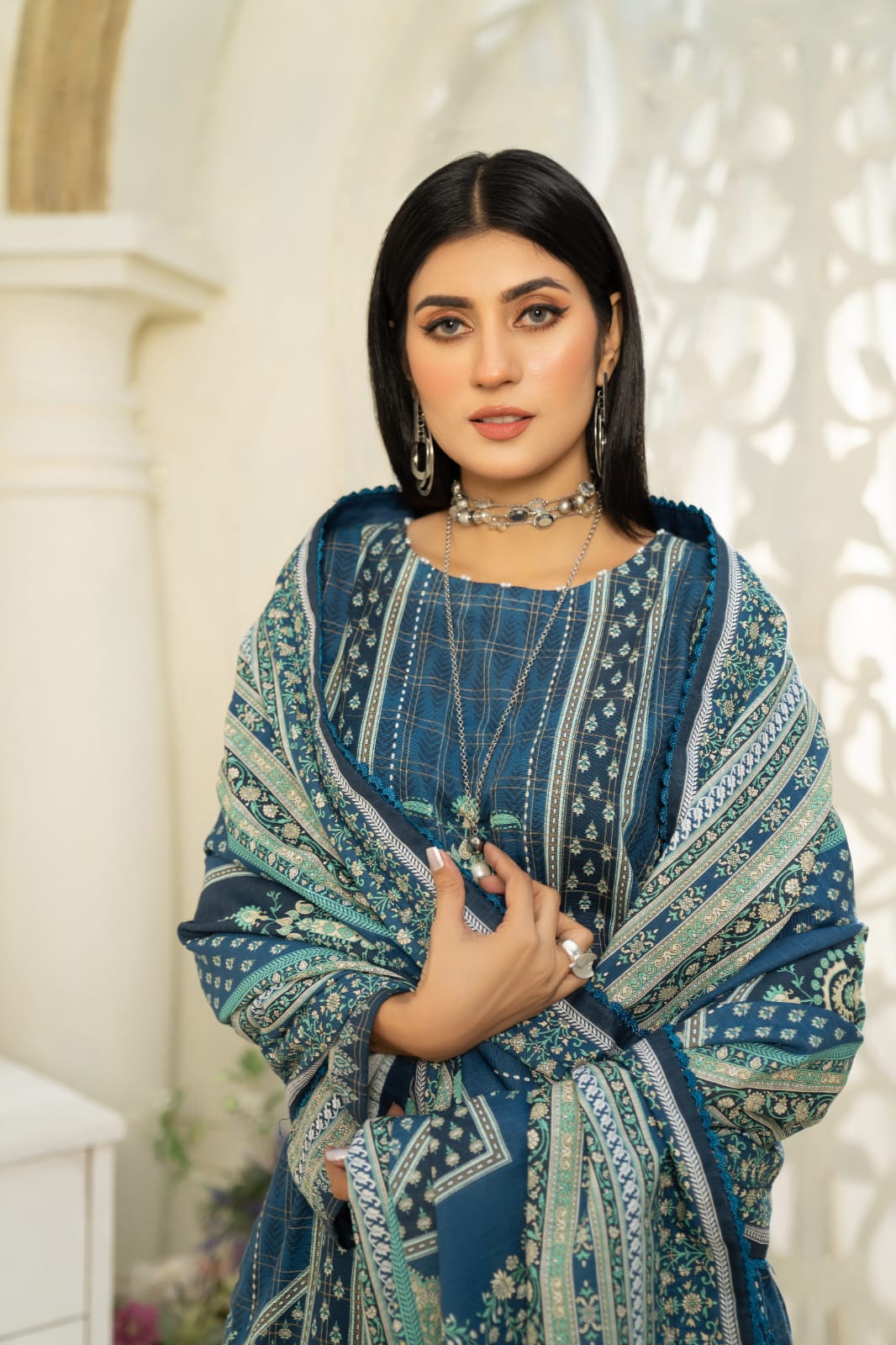 Jacquard Printed Cross Grid Khaddar 3pc - Branded Cut Pieces