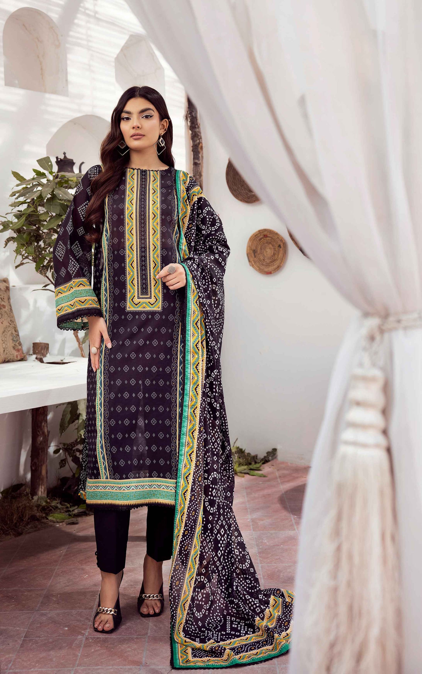 Suhana Bazm-e-Dinar printed Lawn 3PC - Branded Cut Pieces