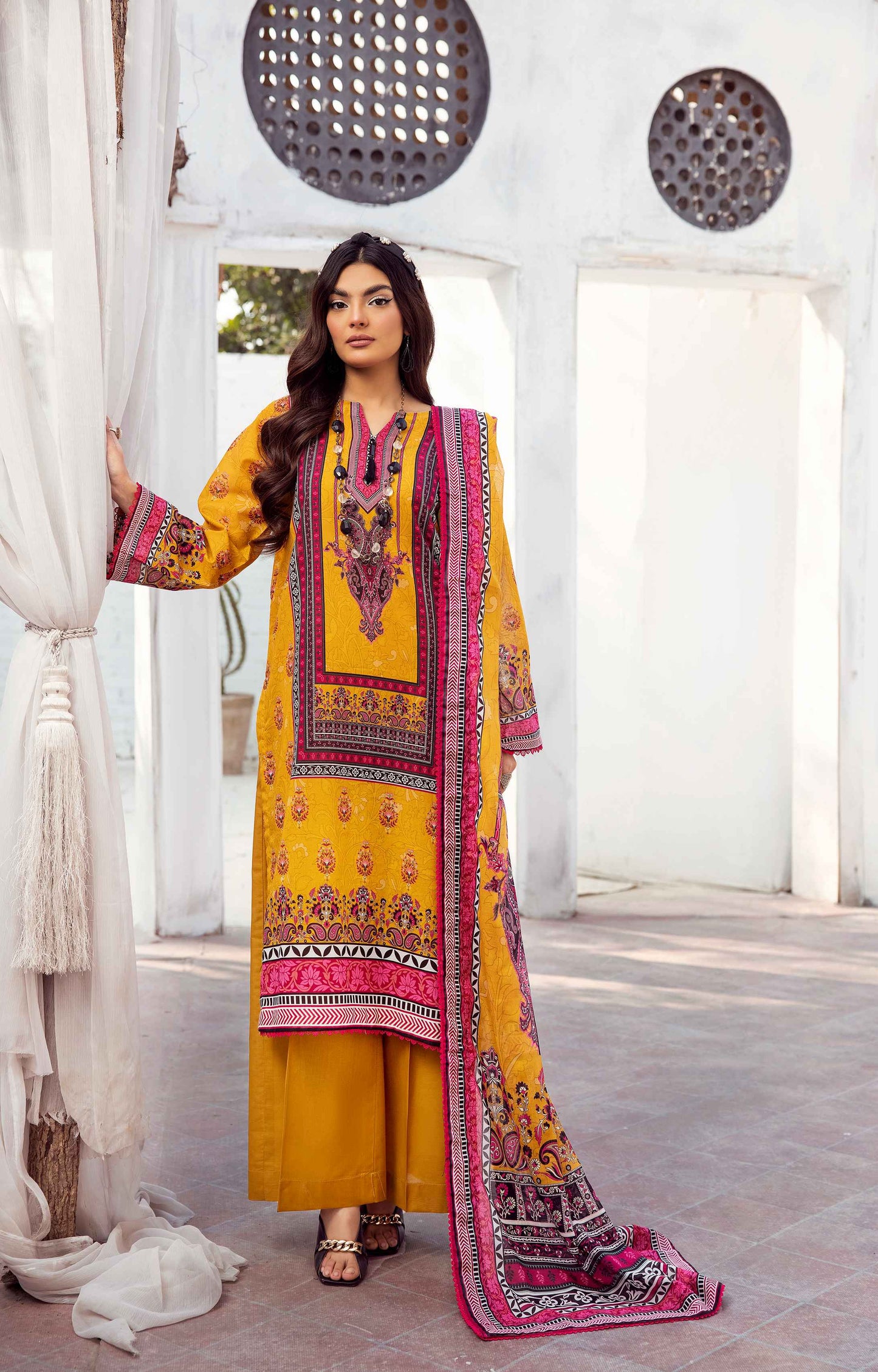 Suhana Bazm-e-Dinar printed Lawn 3PC - Branded Cut Pieces